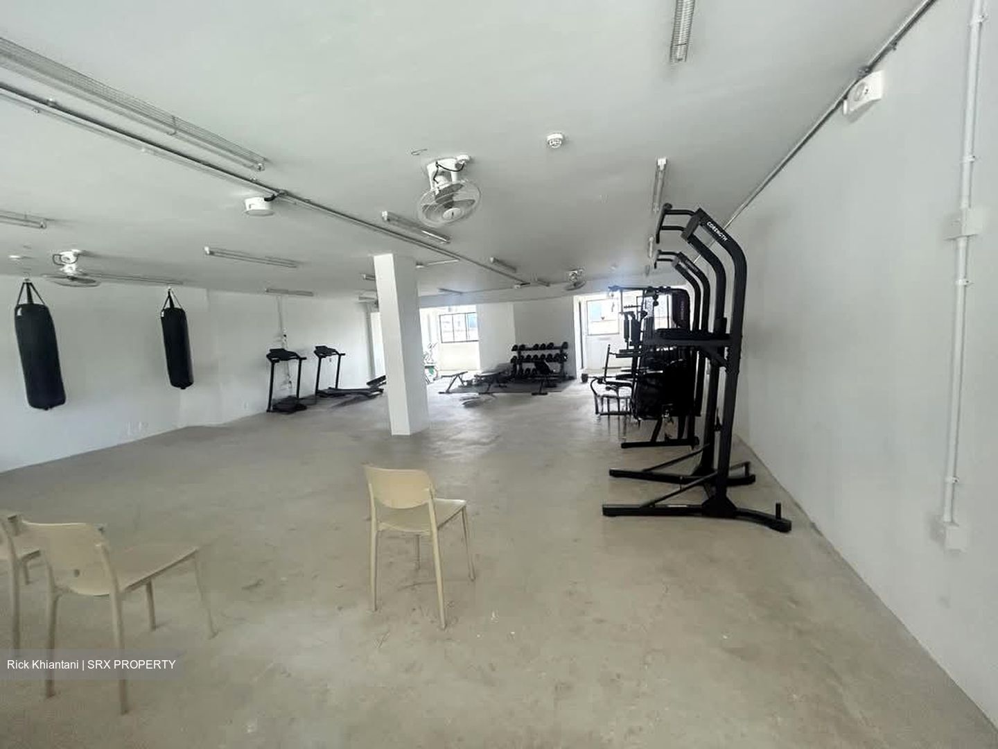 Jurong East Street 12 (D22), Apartment #563358761